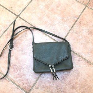 Small cross body purse - olive
